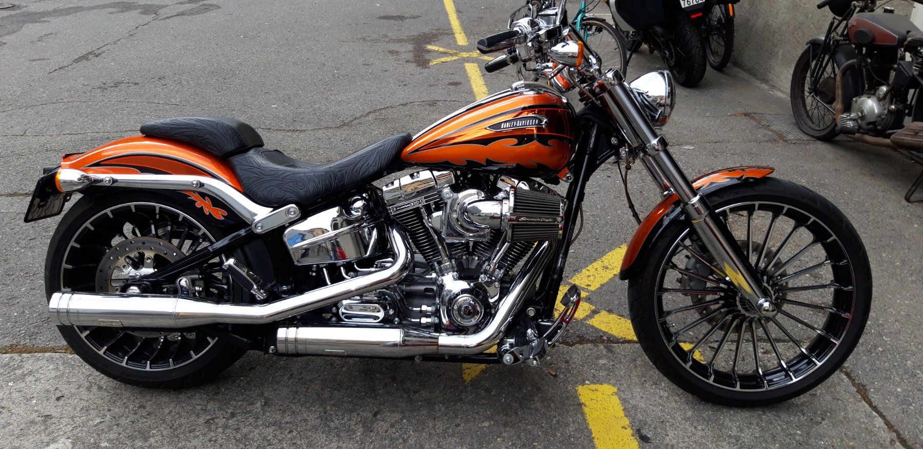 Harley-Davidson Chopper: Harley-Davidson Breakout CVO – Nuovo (secondo la descrizione) da Martigny venduto da Philippe3691 1