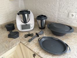 Thermomix TM6 Kuechenmaschine mit zweiter Behälter