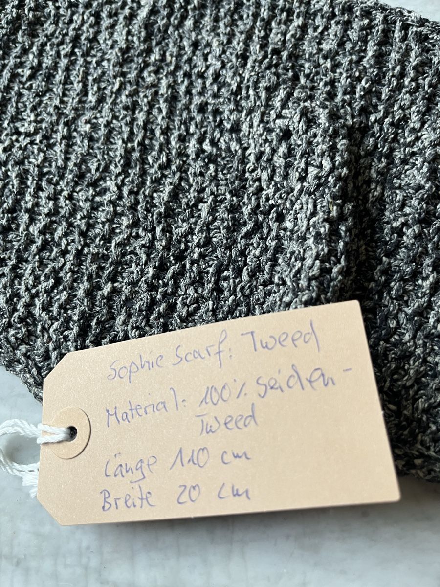 Copricapi, berretti & cappellini: Beret und Schal aus Seidentweed – Nuovo (secondo la descrizione) da Zürich venduto da fritz-werk 6
