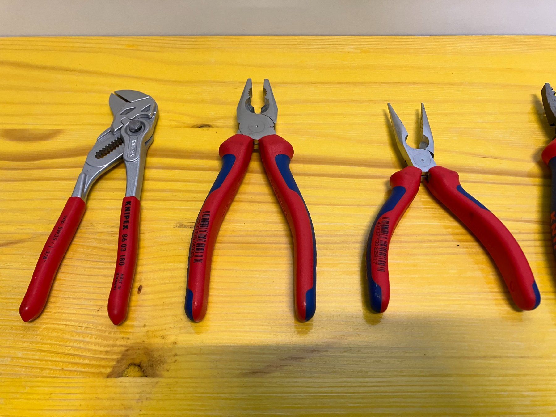 Knipex Alle Werkzeuge: Post. div. Knipex Zangen ab 1.- – Gebraucht aus Lichtensteig von Buy24International 2