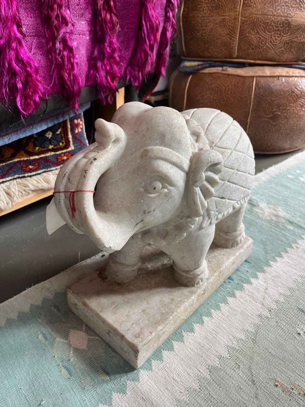 Statuette: Elefantenfigur aus Marmor | LIQUIDATIONSVERKAUF – Nuovo (secondo la descrizione) da Zürich venduto da Hnikbay 3