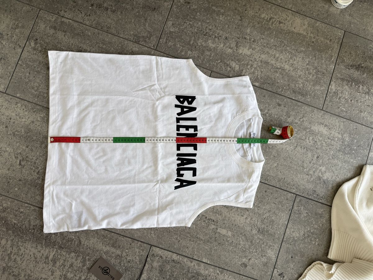 T-Shirts: Balenciaga Tank Top – Neu (gemäss Beschreibung) aus Allschwil von lor_6cgq 2
