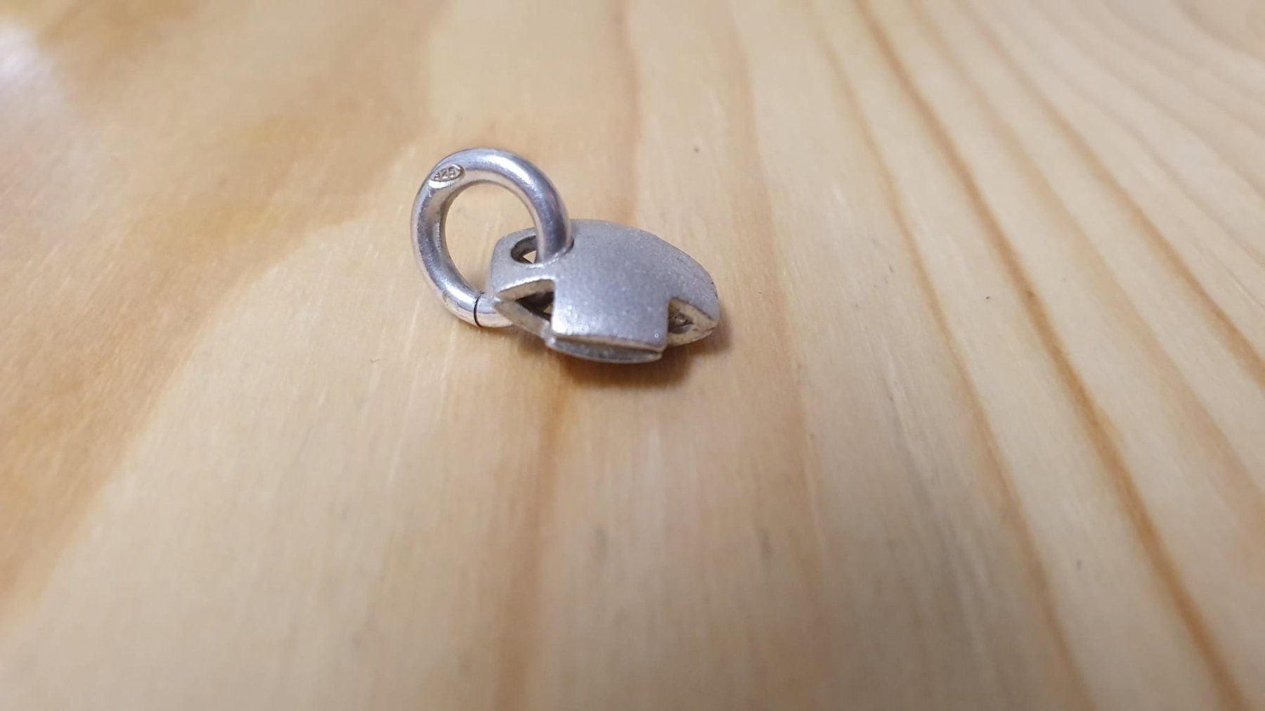 Anhänger: Modeschmuck / Schmuckanhänger Kreuz – Gebraucht aus Nebikon von Japostyle 1