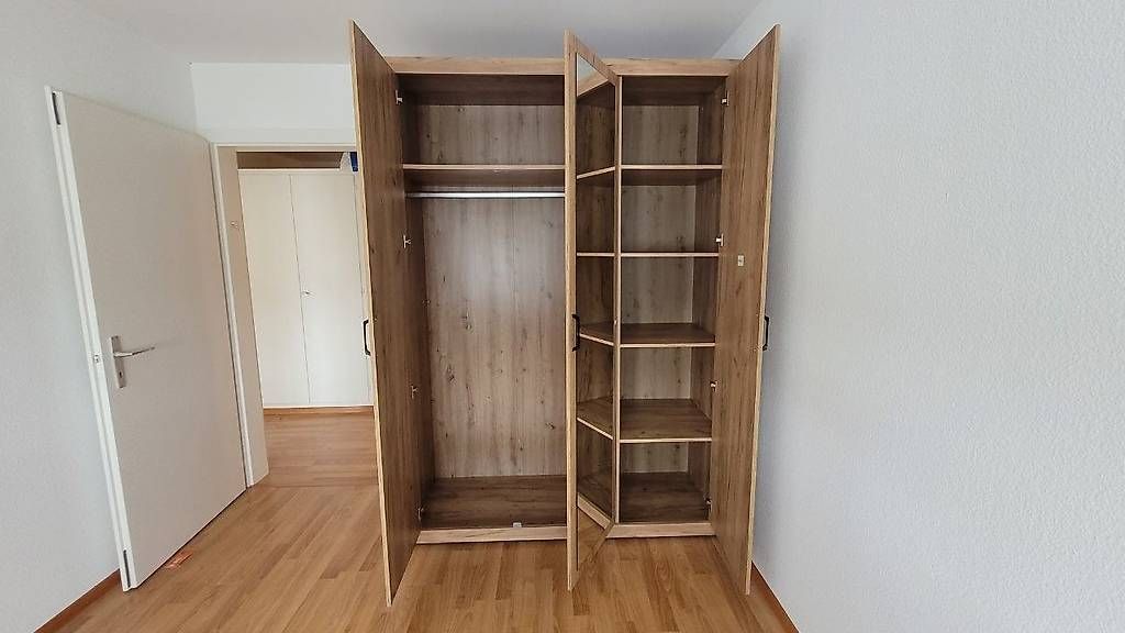 Armadi: Armoire / Penderie LINTRUP Jysk – Usato da Chavornay venduto da Bainon