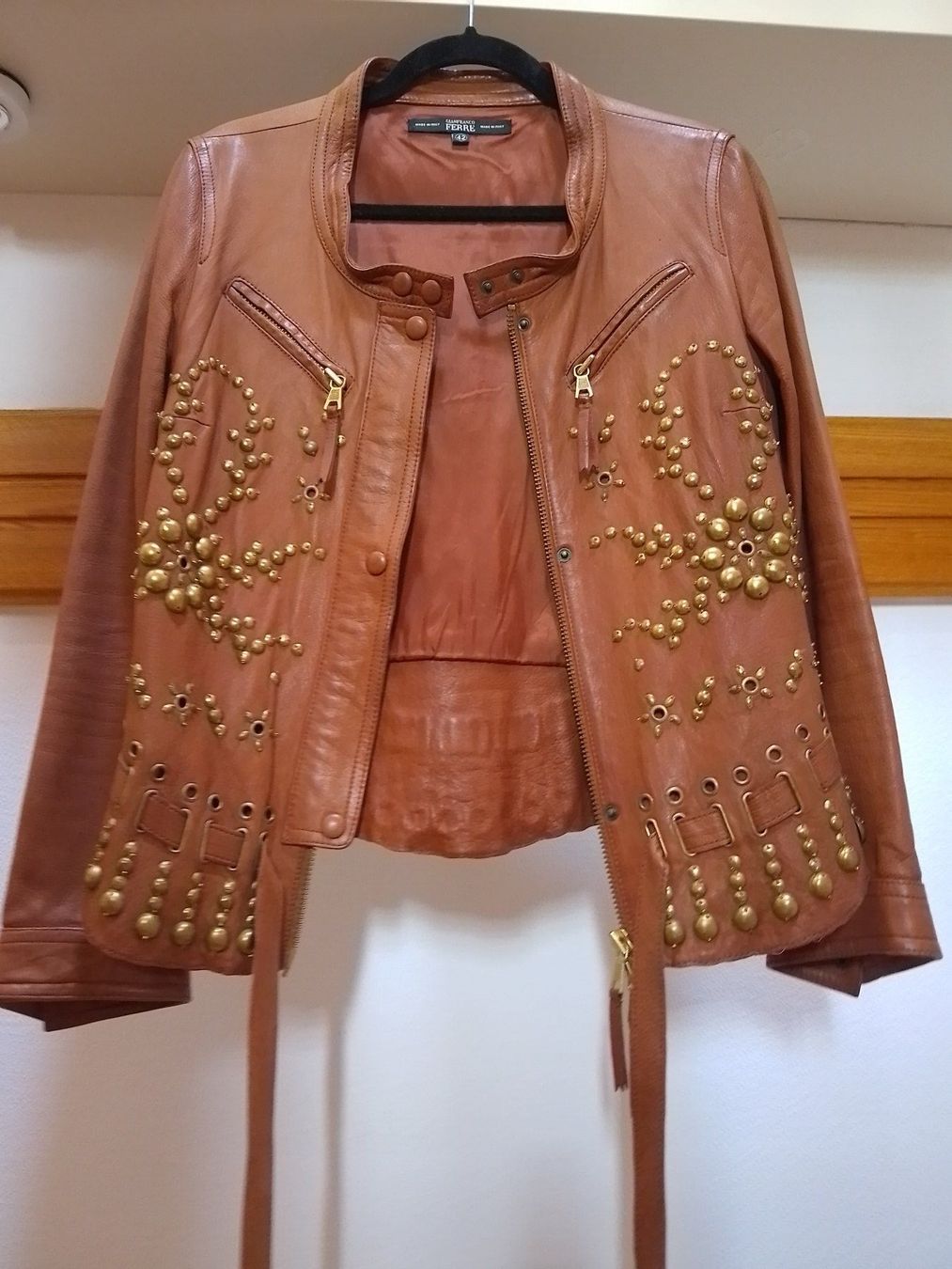 Gianfranco Ferre Giacche: Gianfranco Ferre Leder Jacke Vintage, Grösse 38 – Usato da Gilly venduto da sil_c5qj