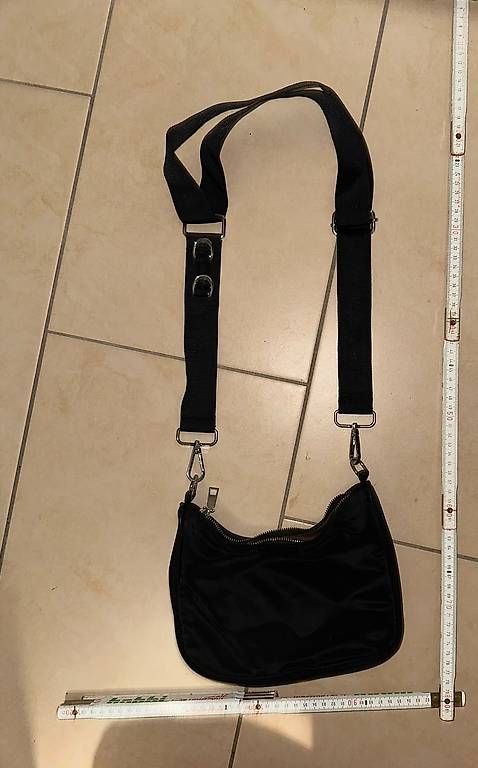 Sacs femmes: Handtasche – D'occasion à Schlieren par S_Dragon