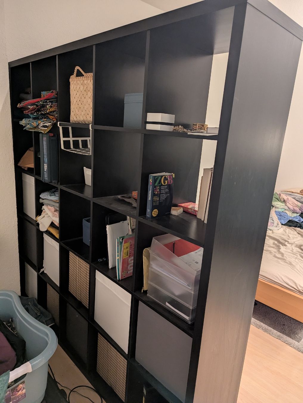 Ikea Scaffali: Schwarzes Kallax Regal inklusive Boxen – Nuovo (secondo la descrizione) da Winterthur venduto da joh_mj2t 2