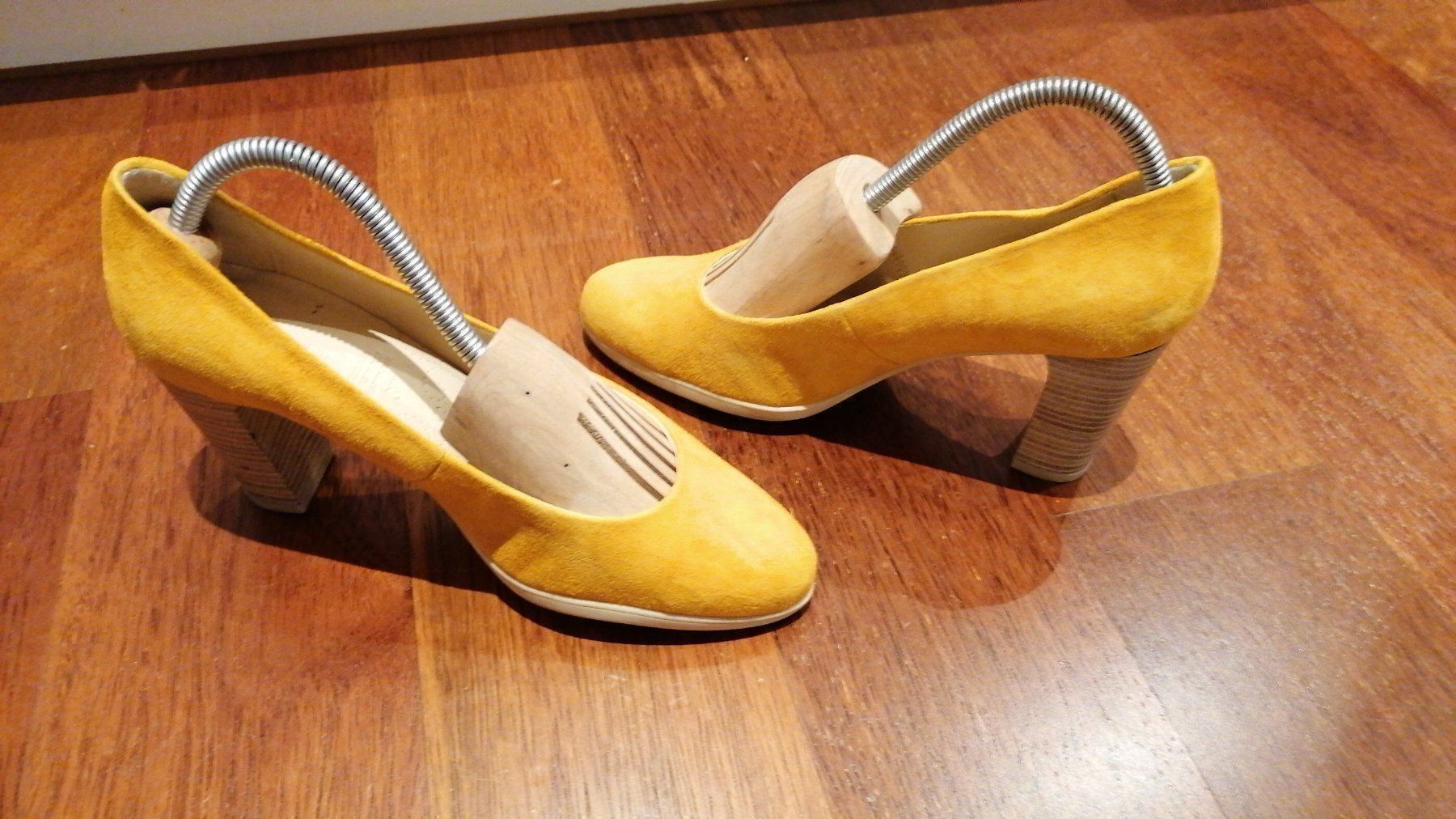 Damenschuhe: Pumps Schuhe, Gr. 37, neuwertig – Neu (gemäss Beschreibung) aus Kriens von Ricobaby