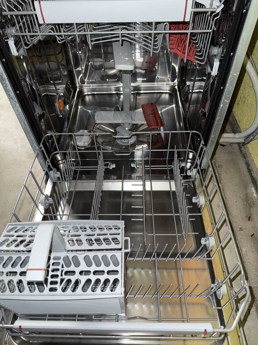Electrolux Lavastoviglie: Electrolux Geschirrspüler 55Cm A++ Ch Norm – Usato da Kilchberg ZH venduto da Rei_9 3