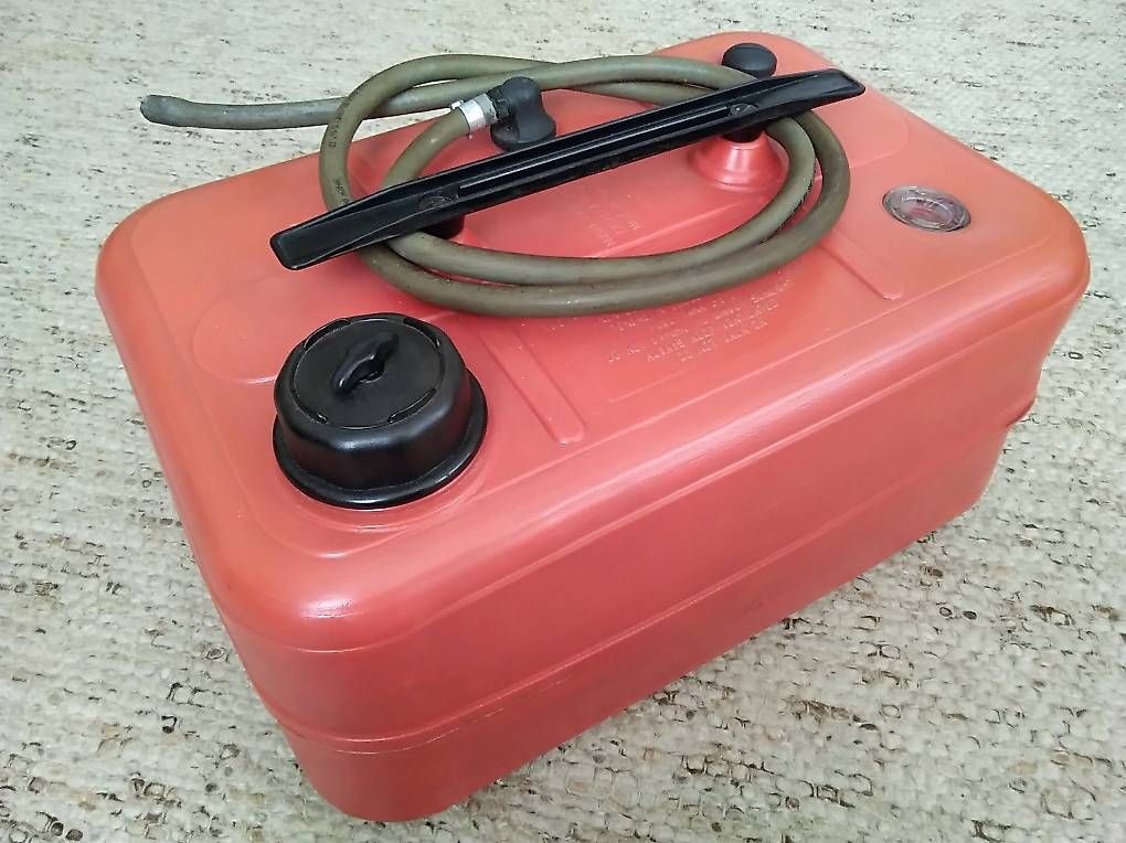Accessori per altri veicoli: Serbatoio carburanti litri 23 – Usato da Origlio venduto da Veladeca 4