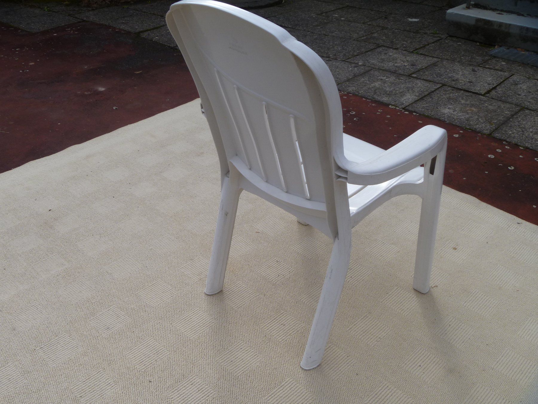 Stühle: Balkonstuhl Sitzplatzstuhl weiss – Gebraucht aus Rüti ZH von baumchen 2