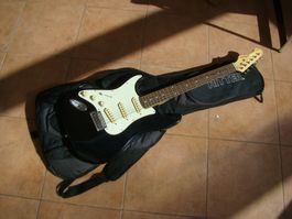E - Gitarre Mansoon mit Gitarren Hülle älter cool