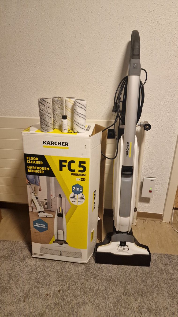 Kärcher Aspirapolveri & Accessori: Kärcher FC 5 Premium – Usato da Bottighofen venduto da Zwanzgerli