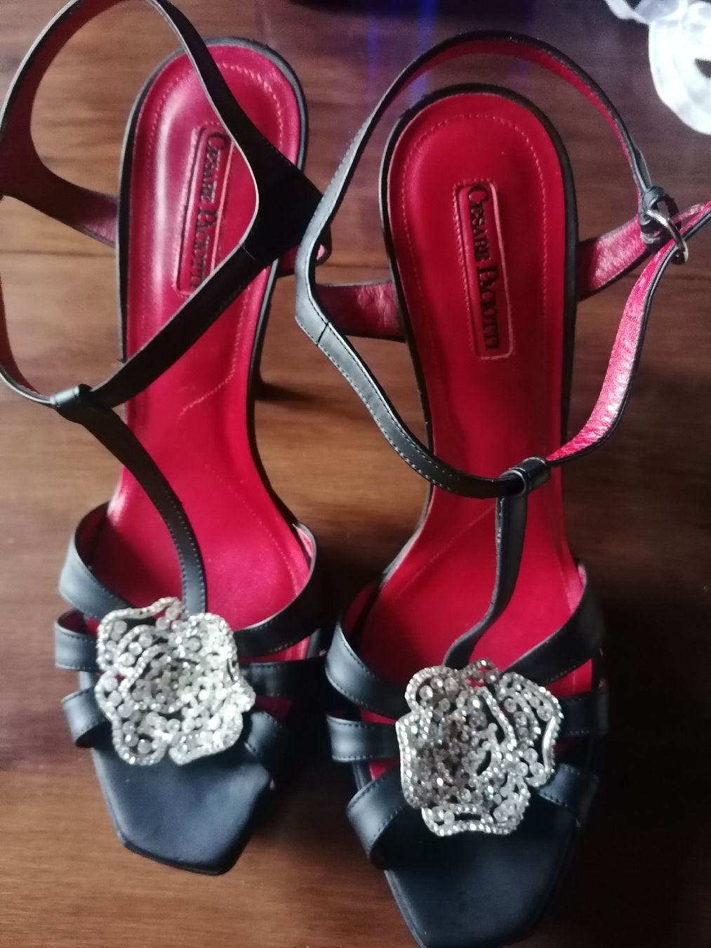 Scarpe da donna: Cesare Paciotti High Heels Gr. 41 schwarz Strass – Usato da Bedigliora venduto da Dolcezza0 6