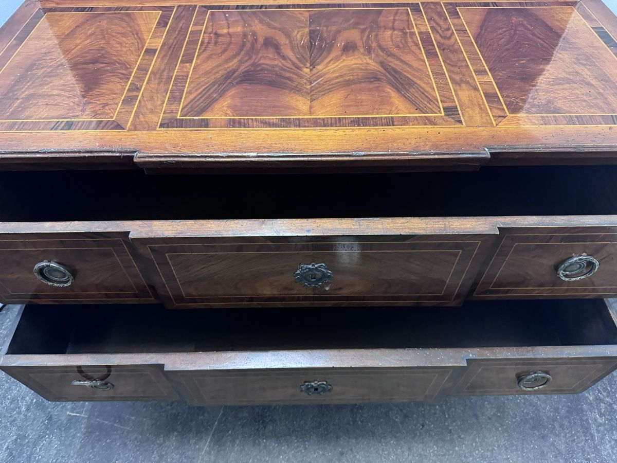 Cassettiere: Antike Kommode, Louis-XVI-Stil – Usato da Bern venduto da samryan 2