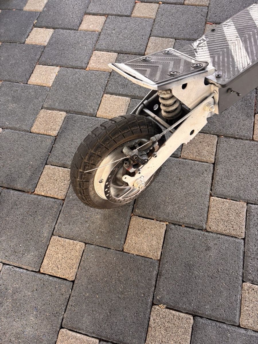 Scooter: E scooter  – Usato da Gelterkinden venduto da Jasmina2009 2