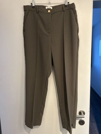 Anzugshose von H&M mit Schlitz, Grösse 44, khaki