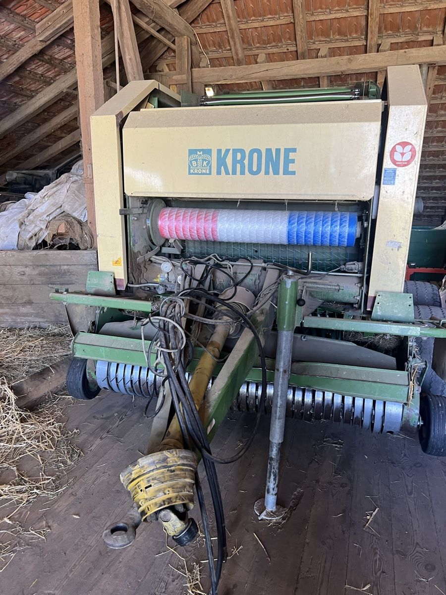 Krone Tutte le macchine: Rundballenpresse Krone  – Usato da gümmenen venduto da kani010