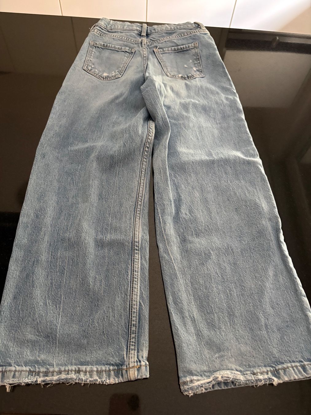 H&M Lotti & Set di vestiti: Blaue Jeans H&M Wide leg Gr. 134 – Usato da Bern venduto da massfabia1 1