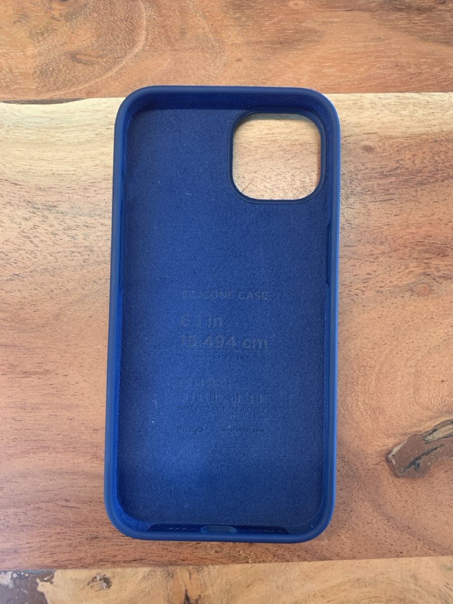 Apple Cover & Protezioni schermo: Elago Silicone Case Iphone 16 – Nuovo (secondo la descrizione) da Hombrechtikon venduto da jan_m6xf 1
