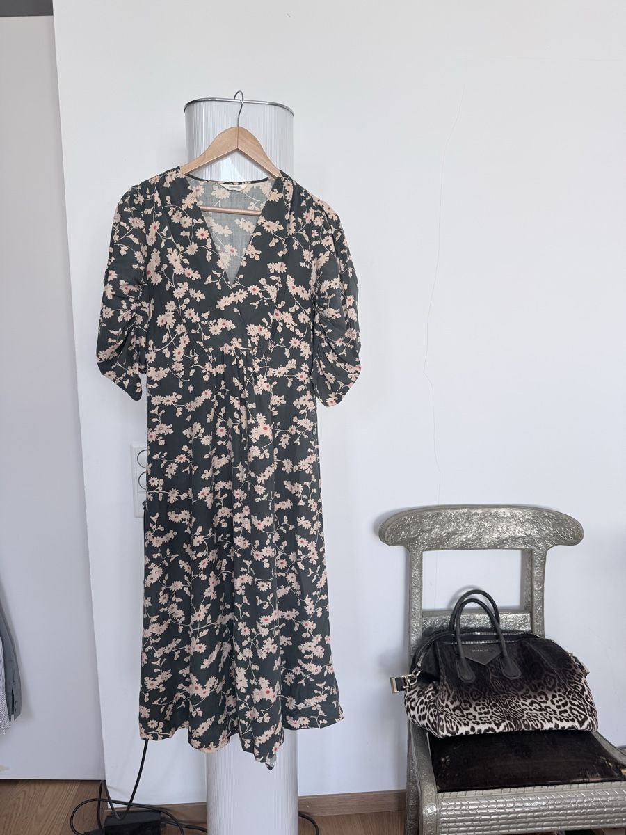 Toast Vestiti: Toast. Seidenkleid. Gr 38. – Nuovo (secondo la descrizione) da Zürich venduto da Reloved2020