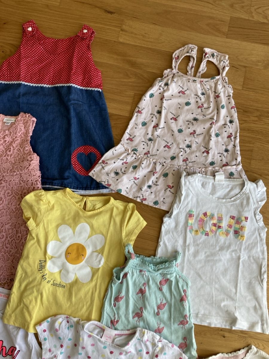 Lotti & Set di vestiti: Mädchen Kleiderpaket, Grösse 86/92, Top Zustand – Usato da Staad SG venduto da gab_7dr9 6