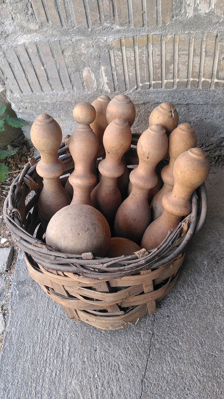 Spielzeuge: Holz-Kegelset – Gebraucht aus Malans GR von basile001