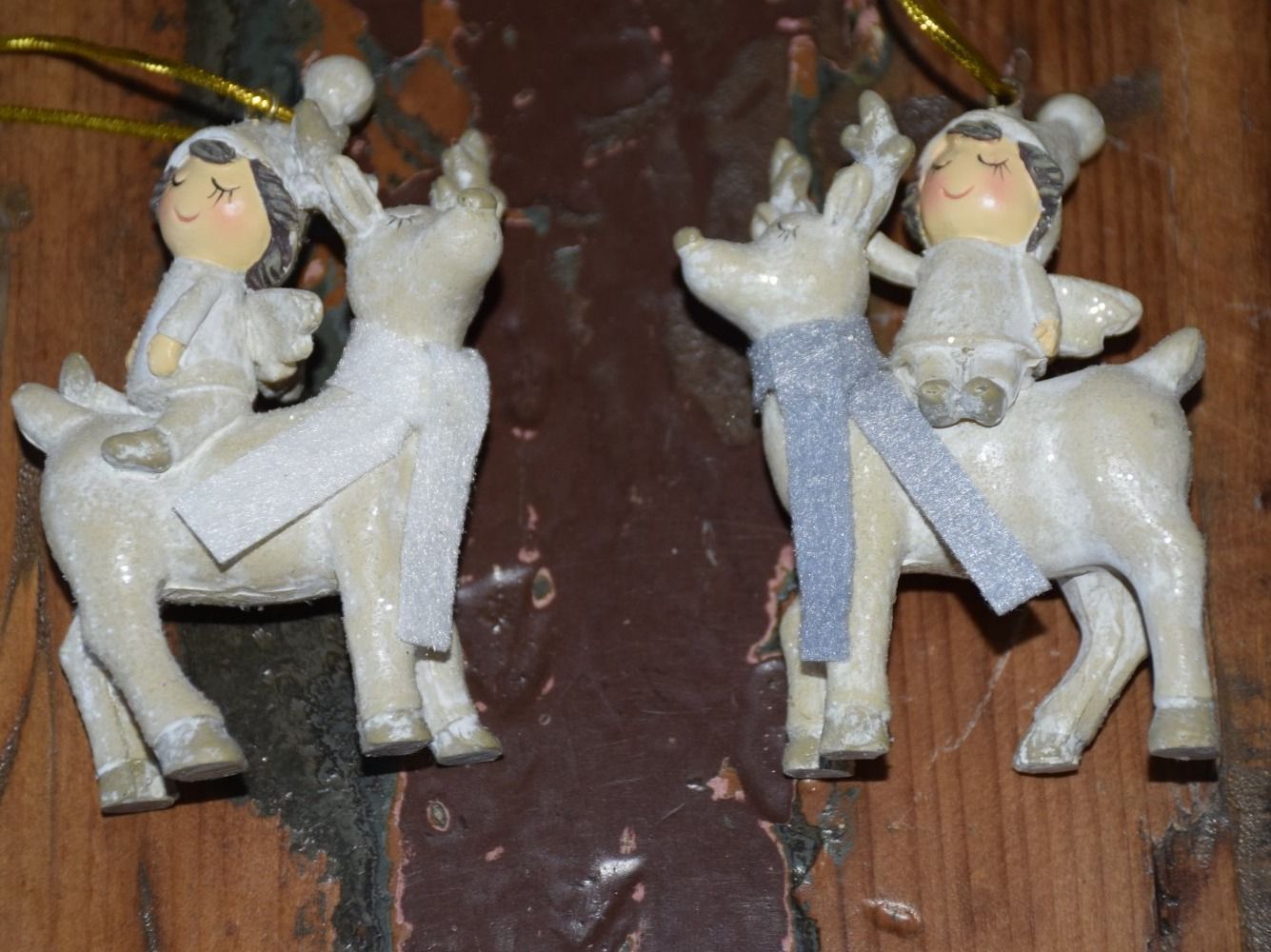 Statuette: Set  Engel auf Rentier Nr. 1 – Nuovo e nell'imballaggio originale da Wetzikon ZH venduto da Wetzicardo25