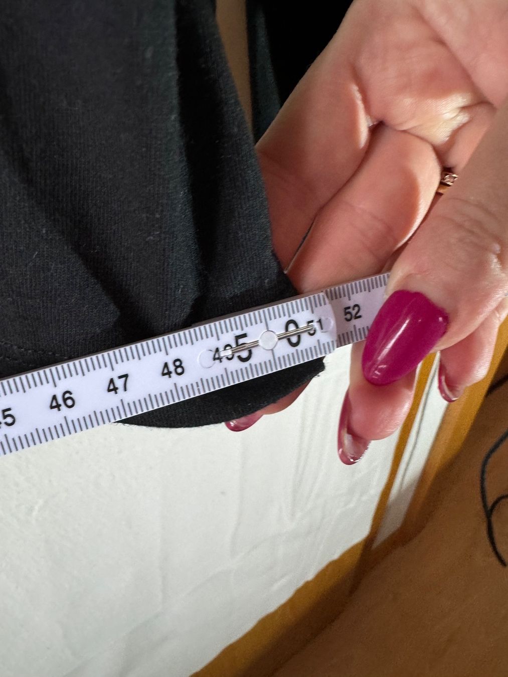 Maglioni & Felpe: Schwarzer Pullover mit Rüschen von Tezenis Gr. M – Usato da Grosswangen venduto da second_hand_dress 8