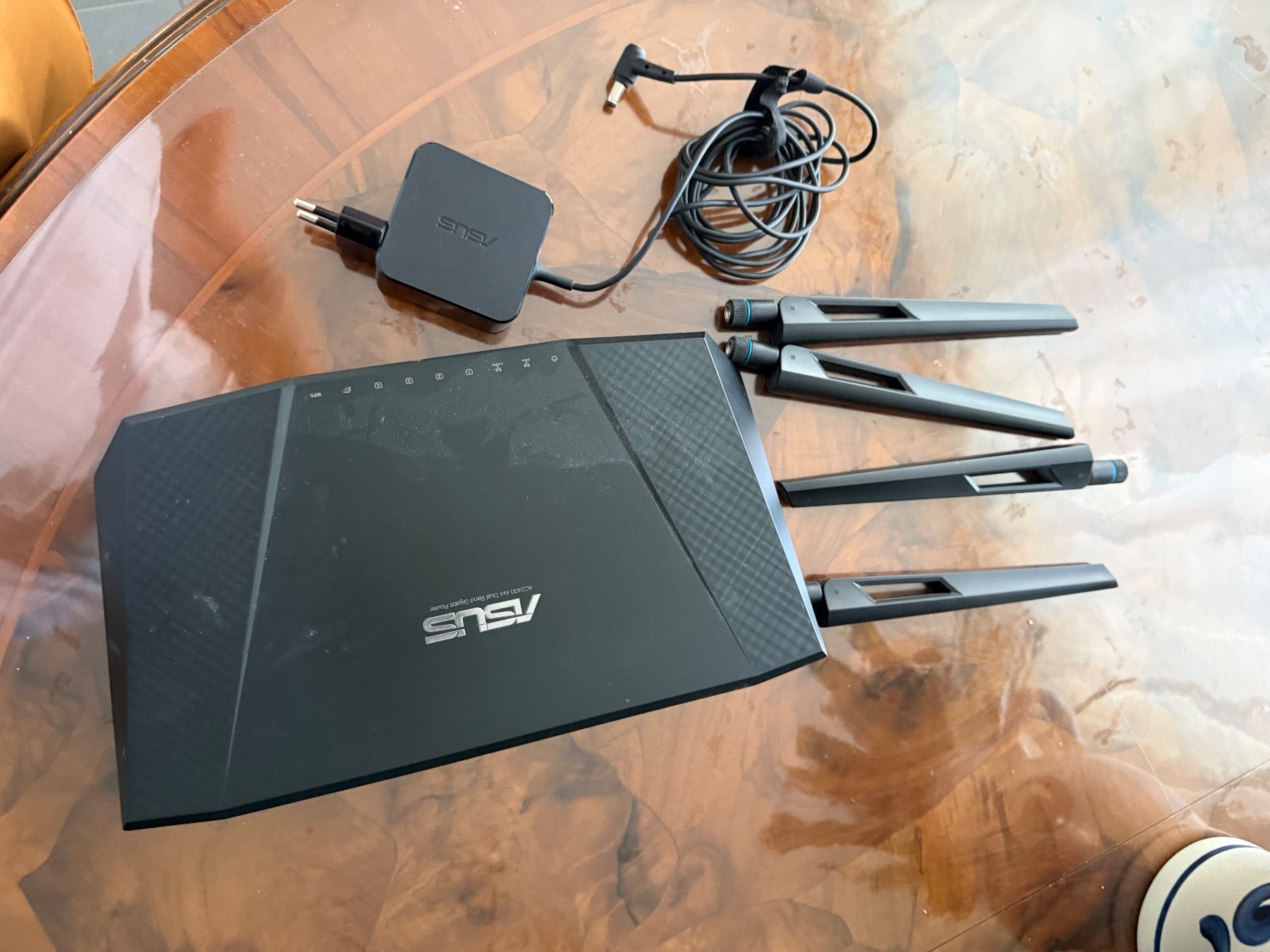 Asus Modems & Routeurs: ASUS RT-AC87U Router – D'occasion à Huenenberg par Zhang72
