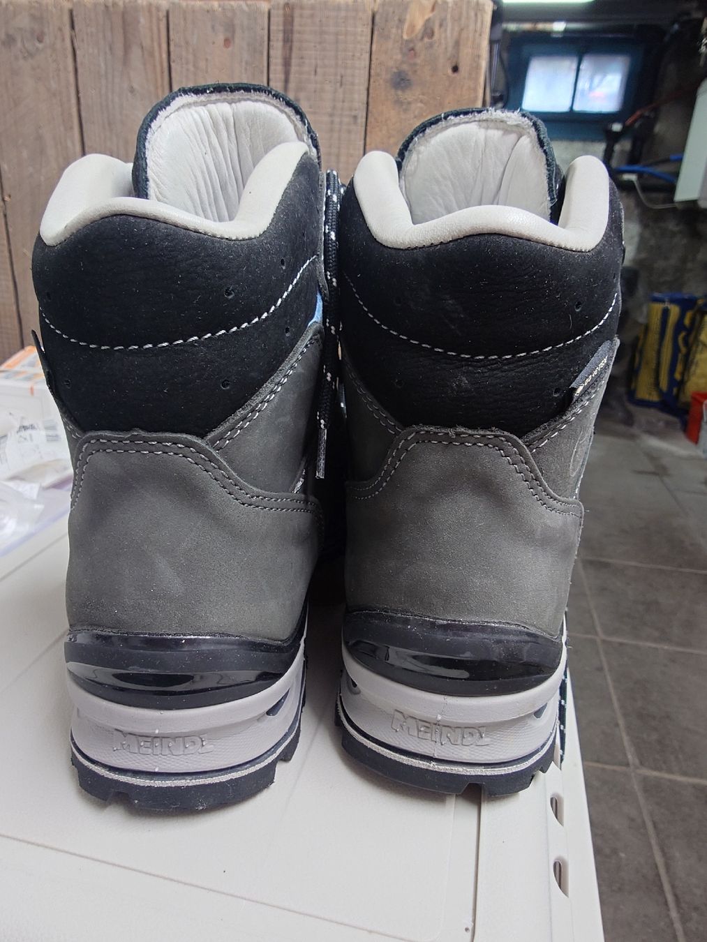 Meindl Scarpe da donna: Wanderschuh Damen grau Grösse 42 Meindl – Usato da Steffisburg venduto da marinzki 3