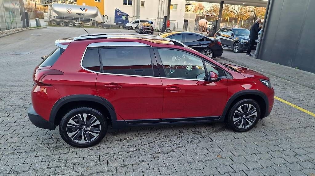 Peugeot Automobili: Peugeot SUV 2008  Allure – Usato da Zürich venduto da MartinRan 1