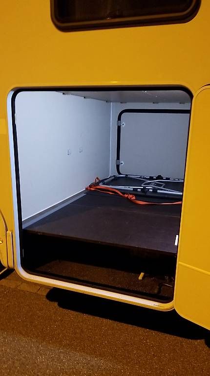Sunlight Veicoli da campeggio: Doppelboden -Ordnung oder Schlafplatz im Camper Sunlight A70 – Usato da Elsau venduto da Body 1