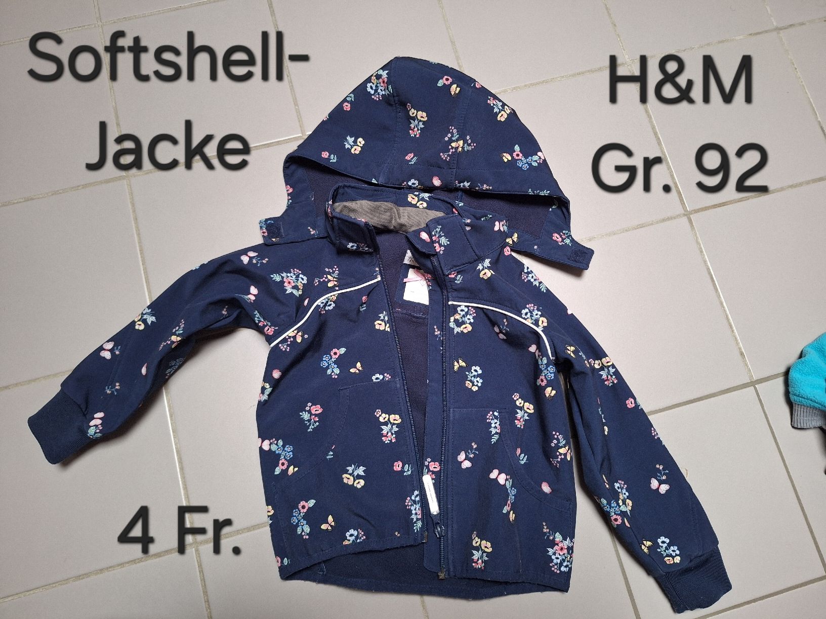 H&M Jacken & Mäntel: Softshelljacke H&M 92 – Gebraucht aus Sissach von Nothing123