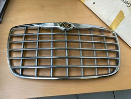Chrysler 300C Kühlergrill Chrom Top Zustand 04805929AA