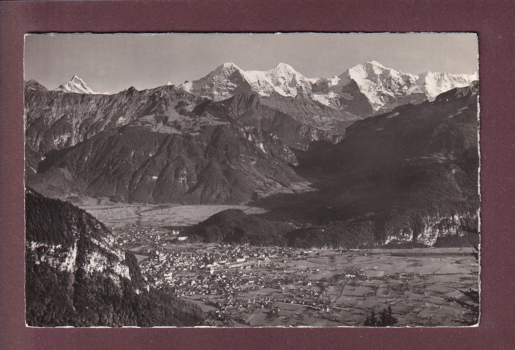 Cartoline postali: INTERLAKEN vom Amisbühl - 1950 – Usato da Pully venduto da nicecards