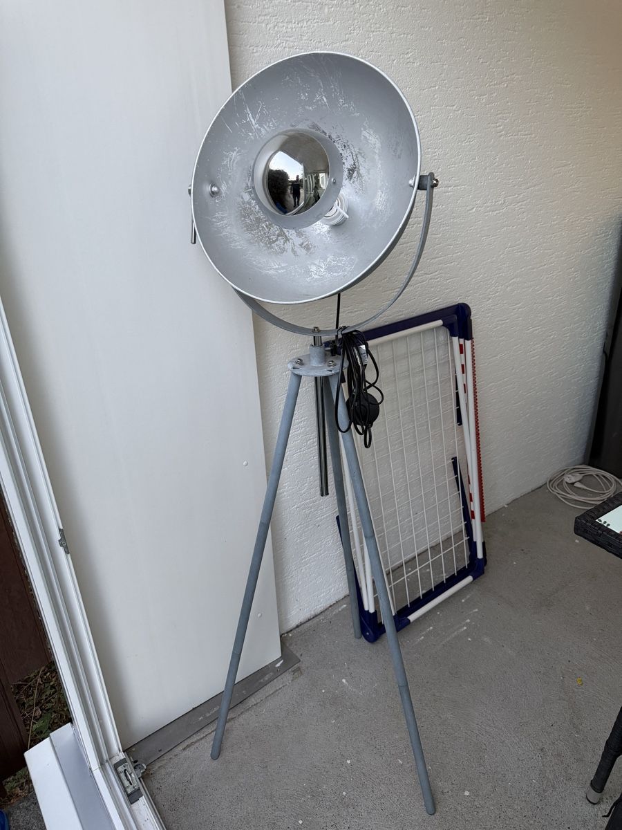 Lampes: Stehlampe  ab 1.- – D'occasion à Anglikon par Golf-2-GT 1