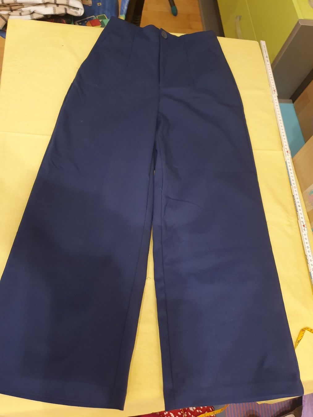 Stradivarius Pantaloni: Hose Stradivarius Gr.34 – Nuovo e nell'imballaggio originale da Kloten venduto da Hektor44 1