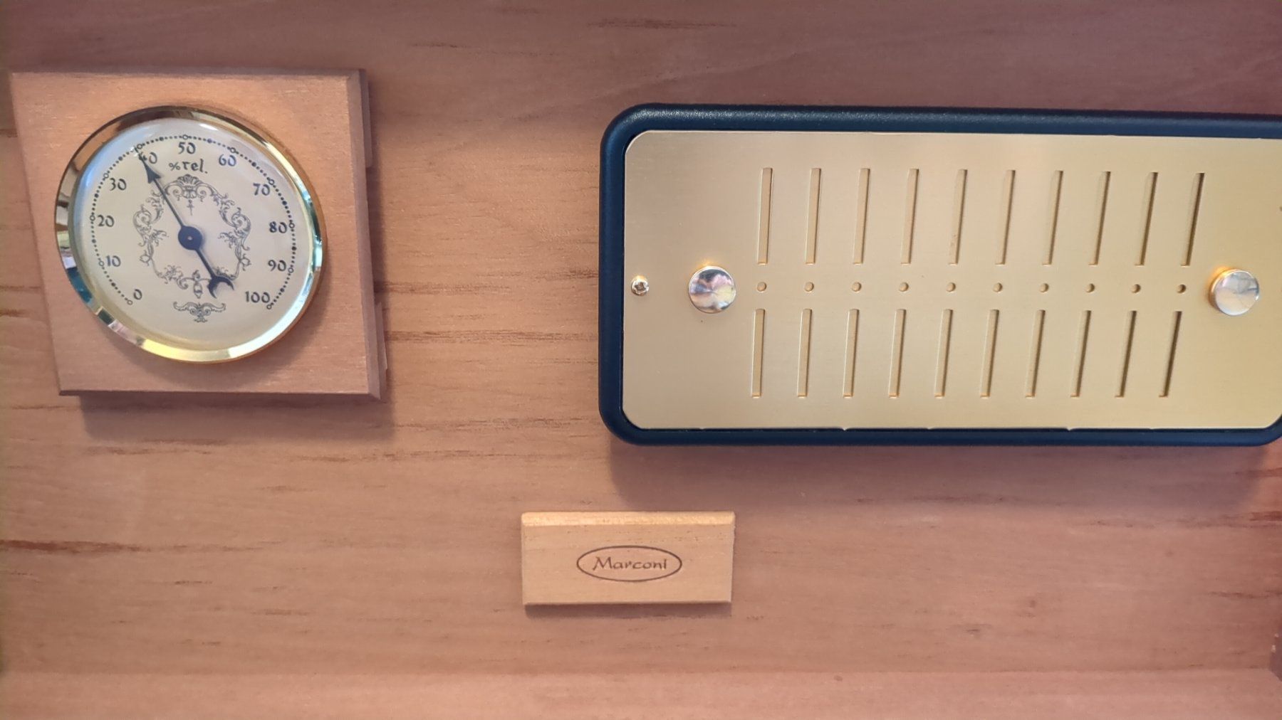 Humidor per sigari: Humidor + Zubehör + Cutter – Usato da Basel venduto da haferkleie 2