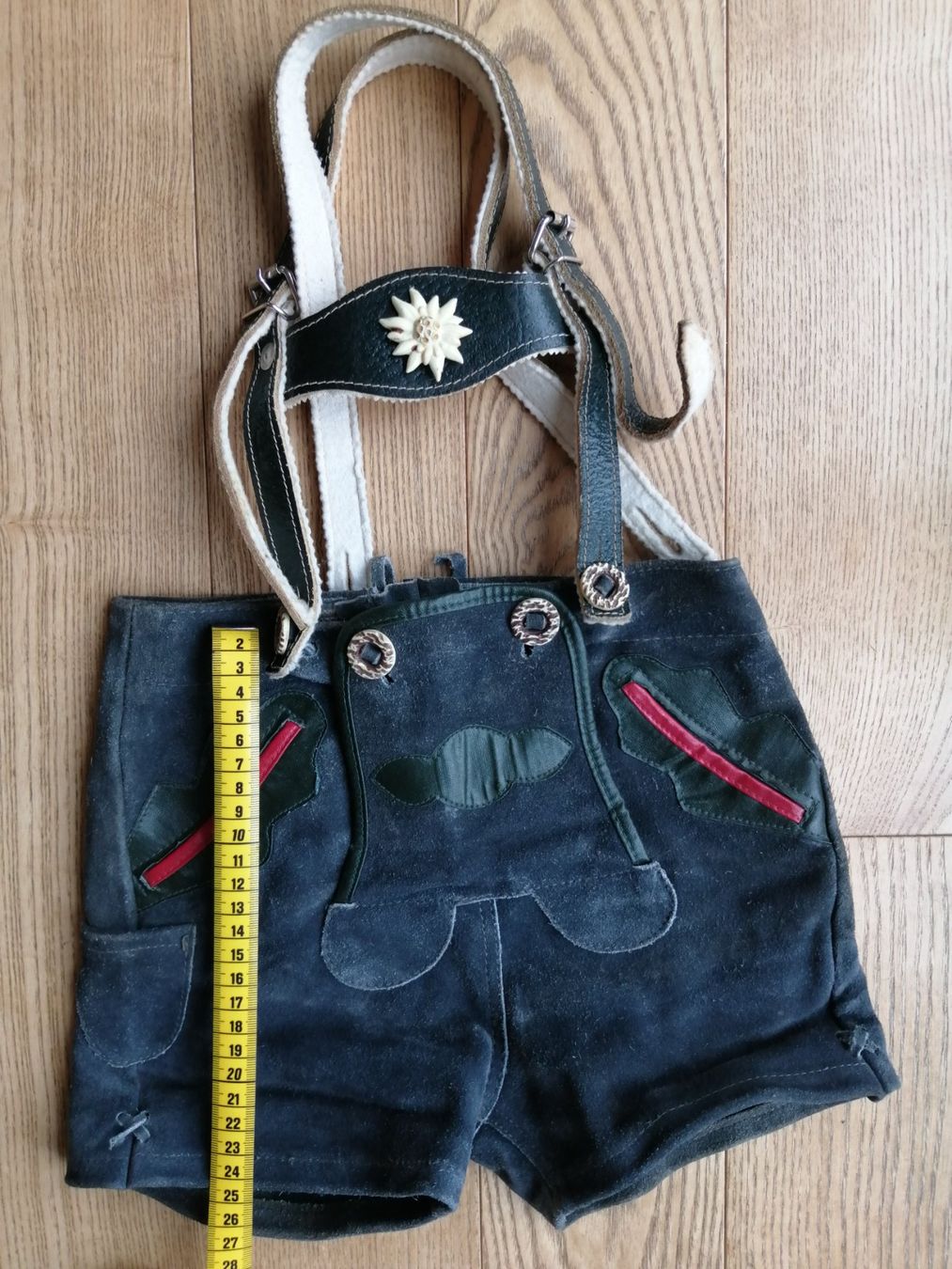 Hosen: Kurze Lederhose Jungs – Gebraucht aus Erlinsbach SO von brossler