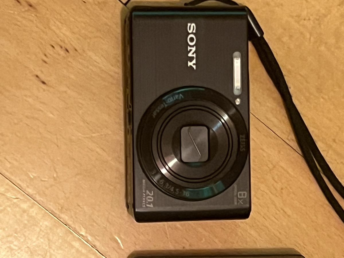 Sony Fotocamera: Sony Cyber-Shot DSC W830 – Nuovo (secondo la descrizione) da Bulle venduto da Sammobil 9