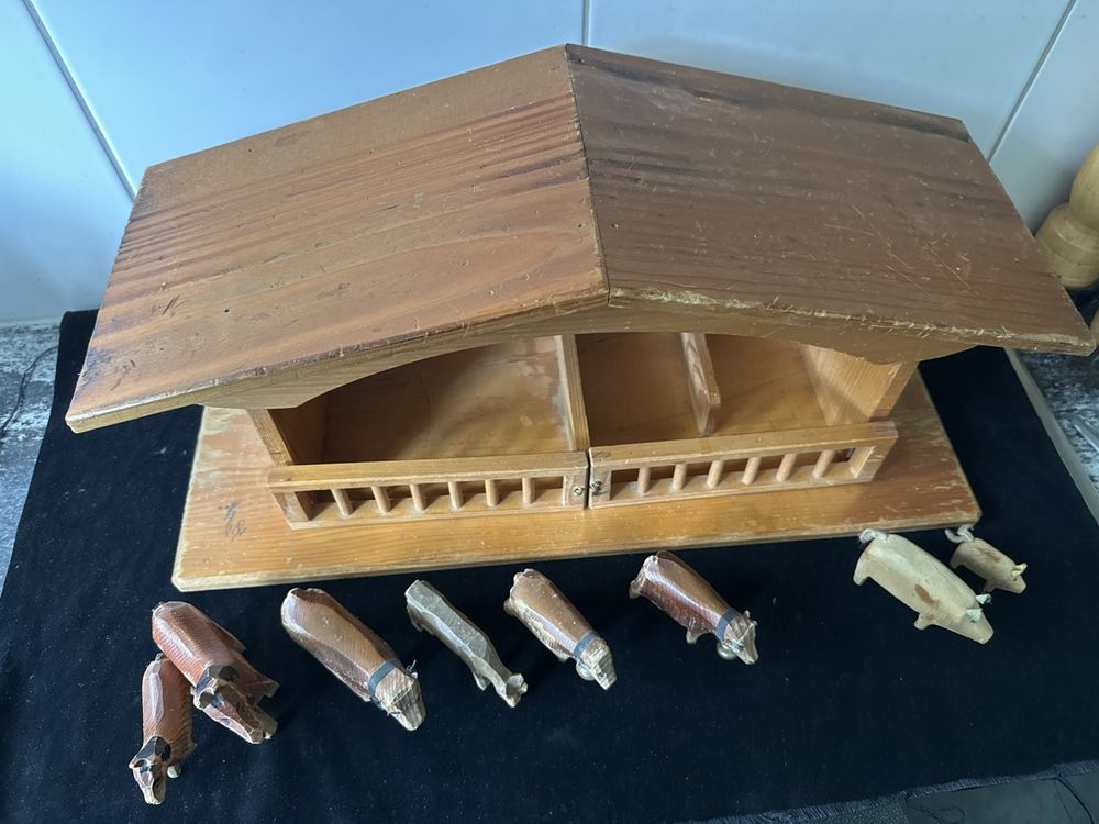 Trauffer Jouets: Holzspielzeug Bauernhof mit Tieren, Vintage Deko Stall  – D'occasion à Zürich par Chaeffeler 1
