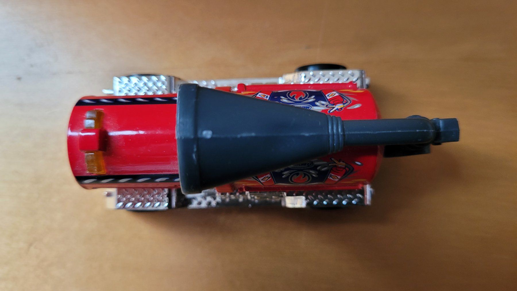 Matchbox Modellini d'auto: FIRE EXTINGUISHER- 1:64 – MATCHBOX 2003 – Usato da Neftenbach venduto da Mador6 4