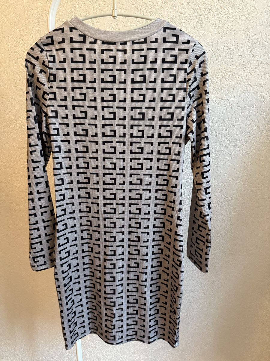 Vestiti: Robe gris/noir boutons dorés, t.S/36 – Usato da Tavannes venduto da Thriftshop 2