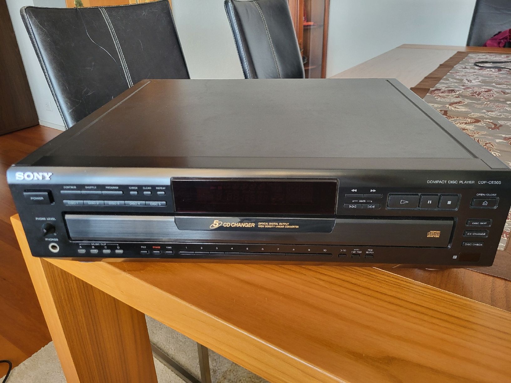Sony Lettore multimediale & Streamer: SONY 5-fach CD Wechsler CDP-CE505 – Usato da Meilen venduto da sdittmar