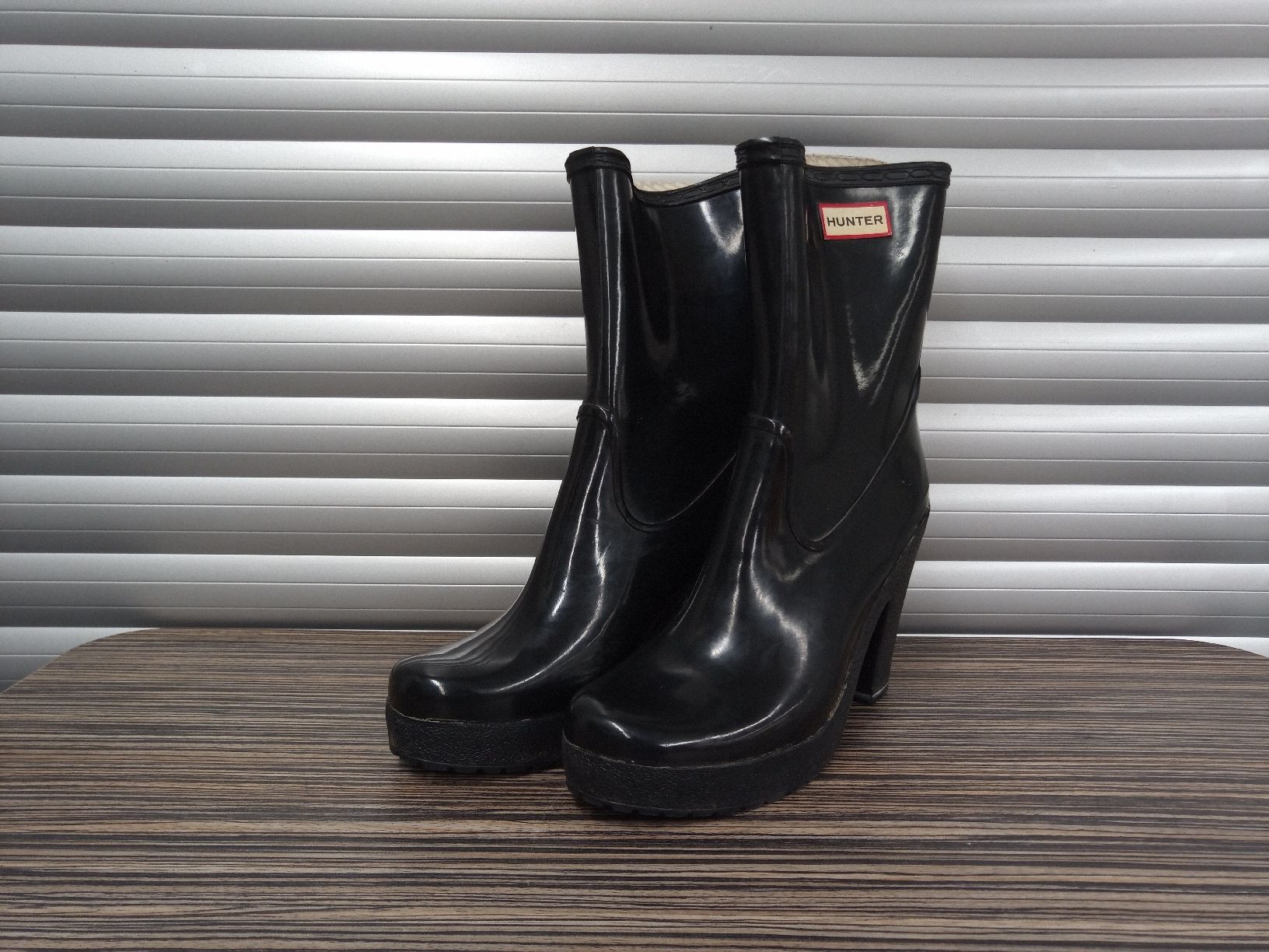 Hunter Scarpe da donna: Hunter Gummstiefel mit 11cm Plateau Absatz Gr. 40 – Usato da Reiden venduto da Zofi-Brocki 1