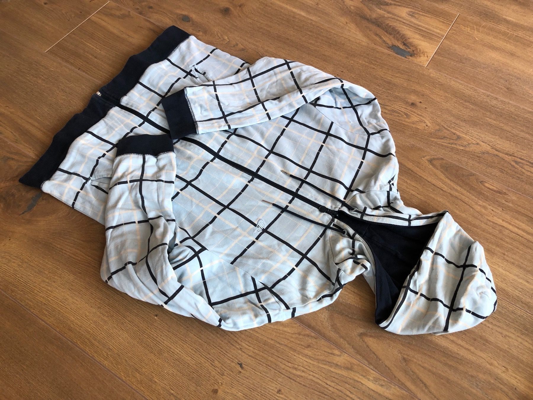 Nike Jacken: Umkehrbare NIKE Sweat Jacke Gr. XL – Gebraucht aus Mülenen von CreativeSolutions 1