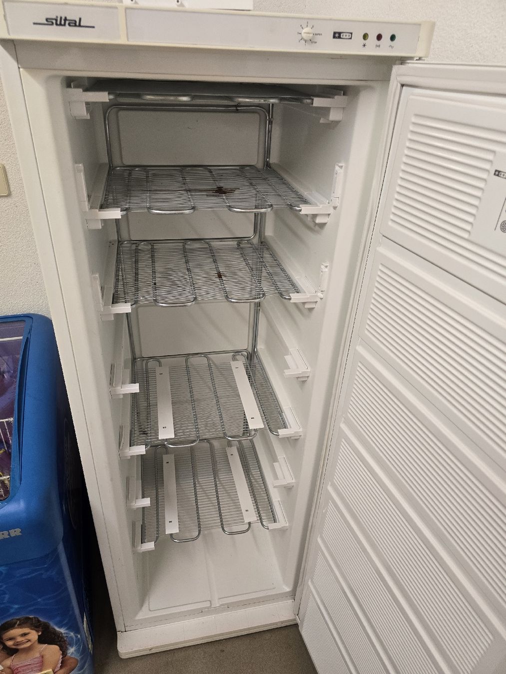 Congelatori: Gefrierschrank  – Usato da Binningen venduto da djtiest 5