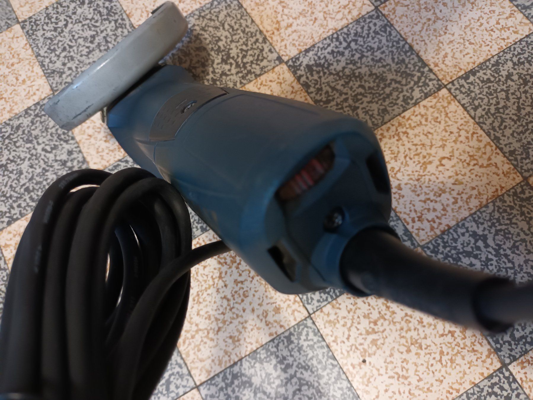 Bosch Smerigliatrici & Lucidatrici: Bosch Winkelschleifer mit Drehzahlregelung – Usato da Fislisbach venduto da Kett 2