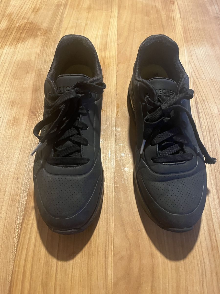 Skechers Schuhe für Jungen: Kinder Skechers Grösse 39 schwarz – Gebraucht aus Dittingen von Reh77 1
